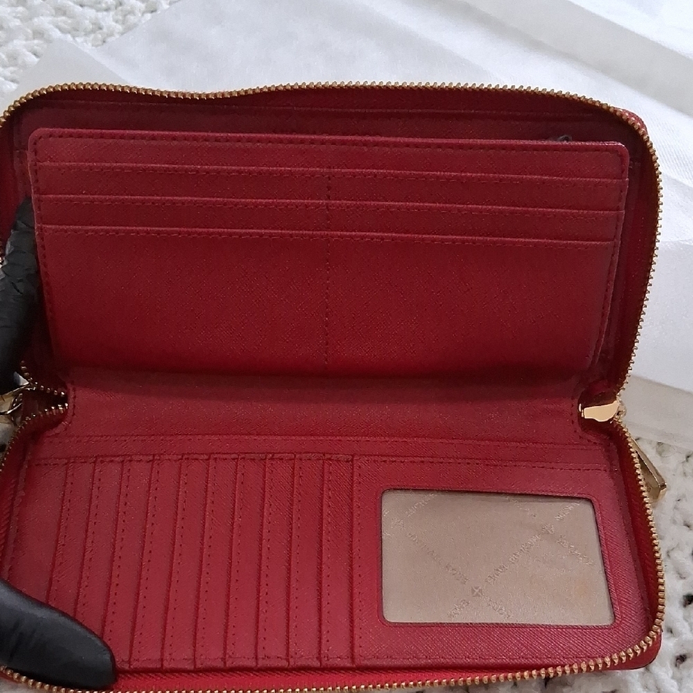 Michael Kors Red Wallet - Picture 6 of 8